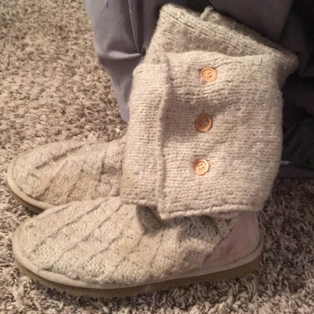Women’s knit ugg boots